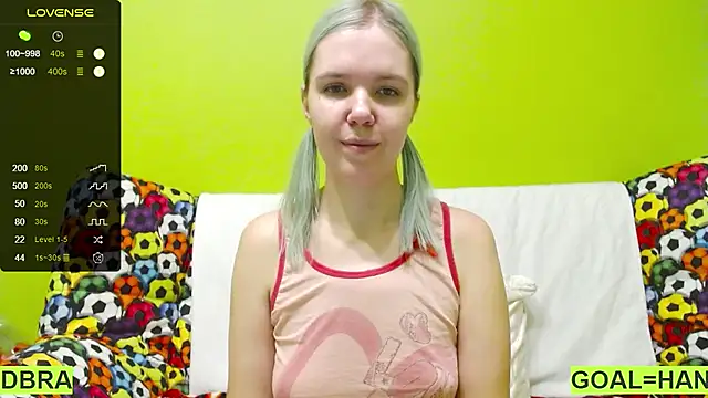 Snapshot of Ultra_Meow chatting on February 2025 02:34:01 AM Ultra Meow online show from February 2025 02:34:01 AM