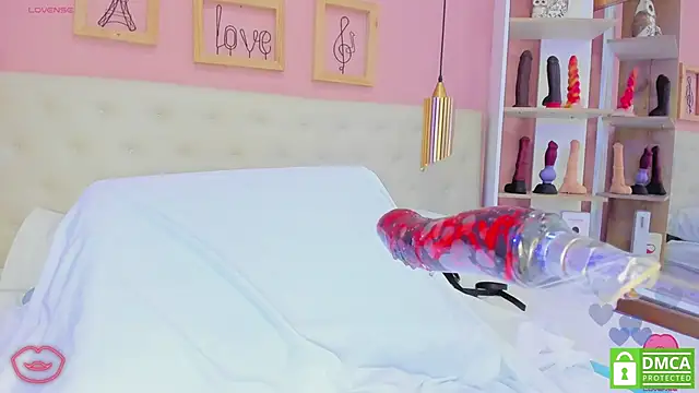 Snapshot of leylla_ chatting on April 2026 06:57:02 PM leylla online show from April 2026 06:57:02 PM