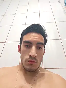 Snapshot of TommyMomentum chatting on November 2025 06:23:01 AM TommyMomentum online show from November 2025 06:23:01 AM