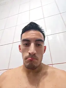 Snapshot of TommyMomentum chatting on November 2025 04:34:02 AM TommyMomentum online show from November 2025 04:34:02 AM