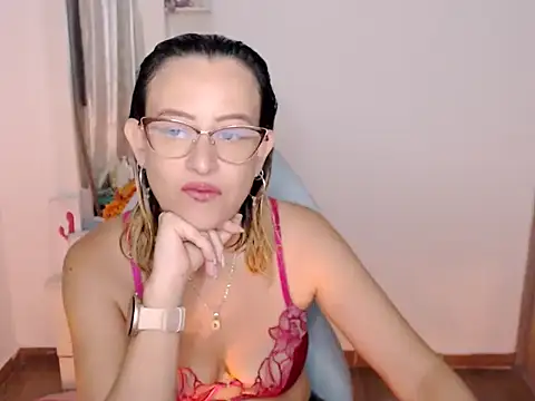 BOREAL MOON online show from May 2026 11:10:02 PM