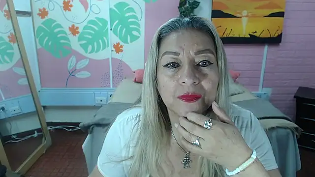 Snapshot of ZAMANTHA chatting on September 2025 03:35:02 PM ZAMANTHA online show from September 2025 03:35:02 PM