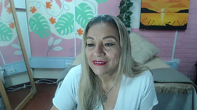 Snapshot of ZAMANTHA chatting on October 2025 03:45:01 PM ZAMANTHA online show from October 2025 03:45:01 PM