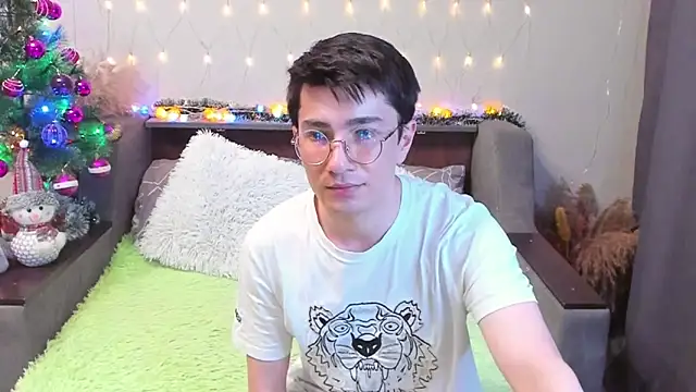 Yumi steve online show from December 2024 02:41:01 AM