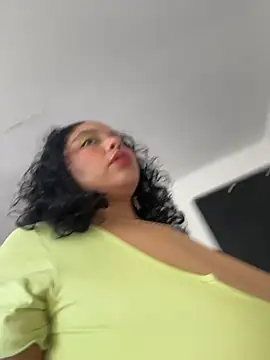 Snapshot of PrincessLauren420 chatting on November 2025 02:28:01 PM PrincessLauren420 online show from November 2025 02:28:01 PM