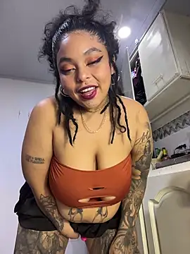 Snapshot of PrincessLauren420 chatting on December 2025 11:34:02 PM PrincessLauren420 online show from December 2025 11:34:02 PM