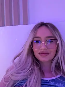 Snapshot of mollyxxx chatting on January 2025 09:47:01 AM mollyxxx online show from January 2025 09:47:01 AM