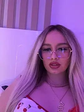 Snapshot of mollyxxx chatting on February 2025 05:57:02 AM mollyxxx online show from February 2025 05:57:02 AM