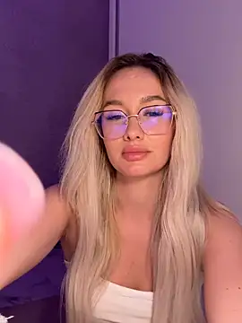 Snapshot of mollyxxx chatting on September 2025 01:54:01 AM mollyxxx online show from September 2025 01:54:01 AM