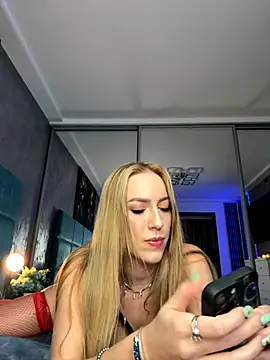 RockQueen A online show from October 2025 04:08:01 PM