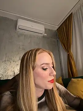 RockQueen A online show from October 2025 03:24:02 PM