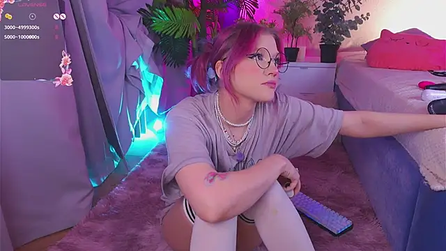 Snapshot of Crazy_Wine chatting on December 2024 11:17:02 PM Crazy Wine online show from December 2024 11:17:02 PM