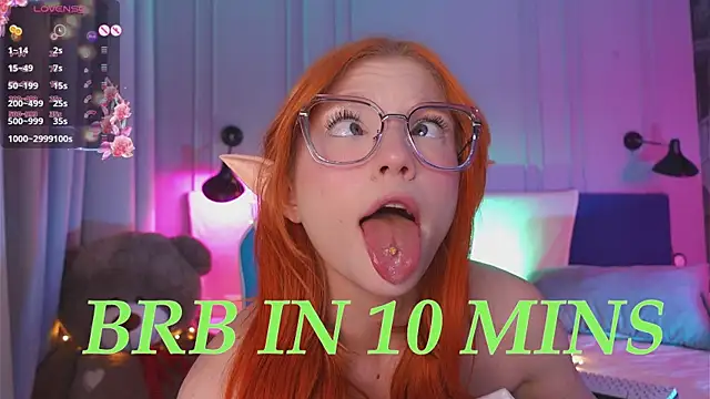 Snapshot of Crazy_Wine chatting on December 2024 01:00:02 AM Crazy Wine online show from December 2024 01:00:02 AM