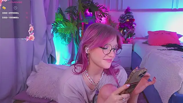 Snapshot of Crazy_Wine chatting on December 2024 04:04:02 AM Crazy Wine online show from December 2024 04:04:02 AM