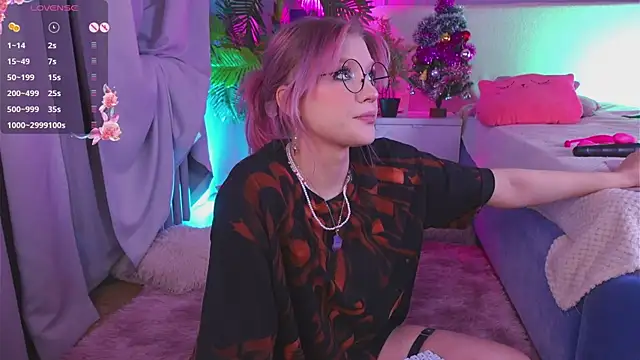 Snapshot of Crazy_Wine chatting on December 2024 10:13:01 PM Crazy Wine online show from December 2024 10:13:01 PM