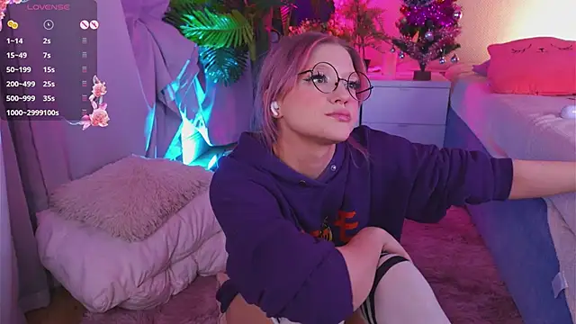 Snapshot of Crazy_Wine chatting on December 2024 05:44:01 PM Crazy Wine online show from December 2024 05:44:01 PM