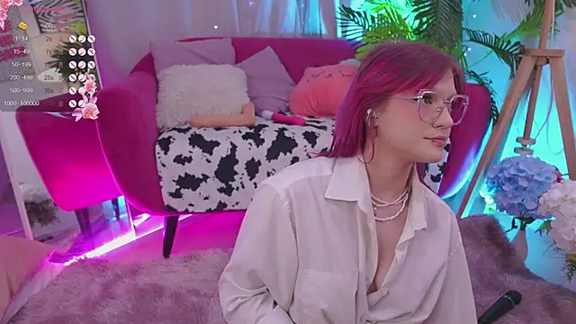 Snapshot of Crazy_Wine chatting on February 2025 06:04:01 PM Crazy Wine online show from February 2025 06:04:01 PM