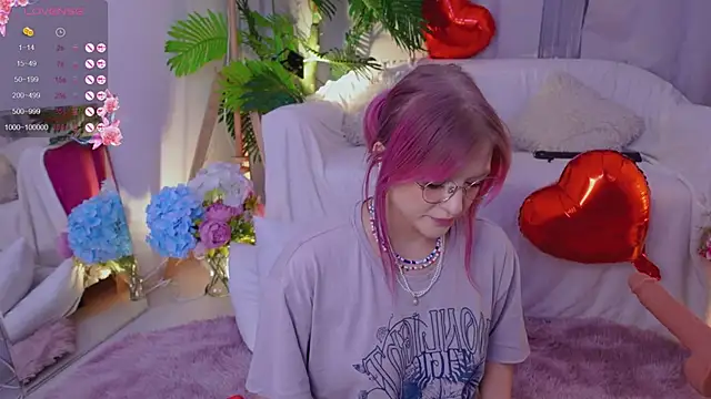 Snapshot of Crazy_Wine chatting on February 2025 05:25:02 PM Crazy Wine online show from February 2025 05:25:02 PM