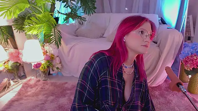 Snapshot of Crazy_Wine chatting on February 2025 06:04:02 PM Crazy Wine online show from February 2025 06:04:02 PM