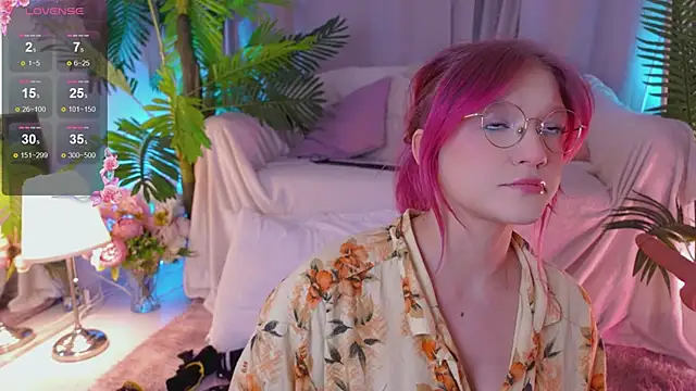 Snapshot of Crazy_Wine chatting on February 2025 09:24:02 PM Crazy Wine online show from February 2025 09:24:02 PM