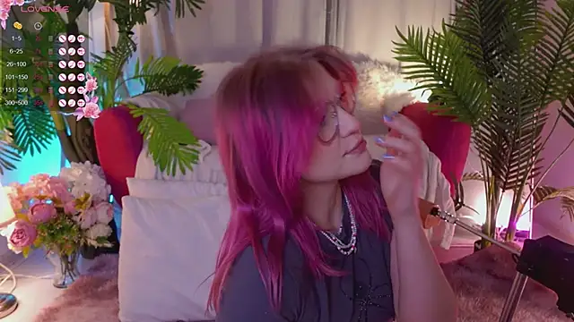 Snapshot of Crazy_Wine chatting on February 2025 02:03:02 PM Crazy Wine online show from February 2025 02:03:02 PM