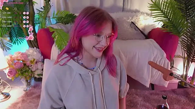 Snapshot of Crazy_Wine chatting on February 2025 05:07:01 PM Crazy Wine online show from February 2025 05:07:01 PM