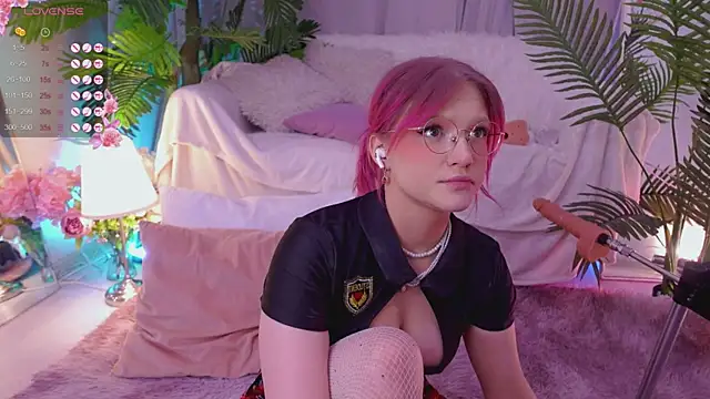 Snapshot of Crazy_Wine chatting on February 2025 05:26:02 PM Crazy Wine online show from February 2025 05:26:02 PM