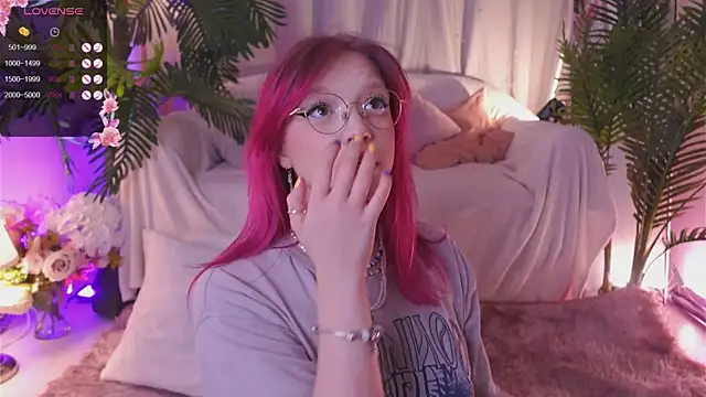 Snapshot of Crazy_Wine chatting on March 2025 02:19:02 PM Crazy Wine online show from March 2025 02:19:02 PM