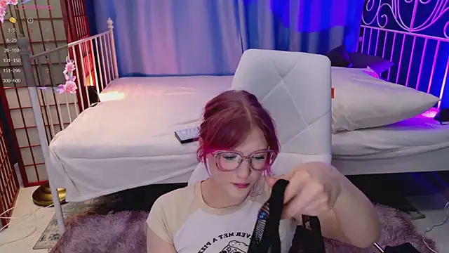 Snapshot of Crazy_Wine chatting on March 2025 10:10:01 PM Crazy Wine online show from March 2025 10:10:01 PM