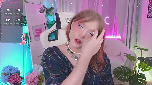 Snapshot of Crazy_Wine chatting on September 2025 10:35:02 PM Crazy Wine online show from September 2025 10:35:02 PM