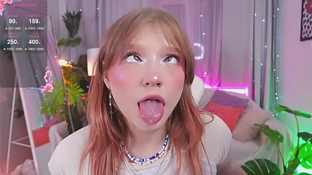 Snapshot of Crazy_Wine chatting on October 2025 09:00:02 PM Crazy Wine online show from October 2025 09:00:02 PM