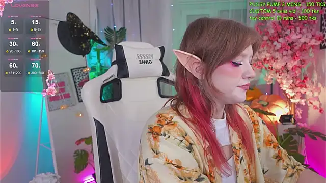 Snapshot of Crazy_Wine chatting on October 2025 11:07:01 PM Crazy Wine online show from October 2025 11:07:01 PM