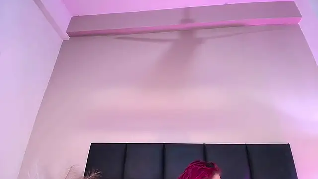 JupiteFox online show from April 2026 12:56:01 AM