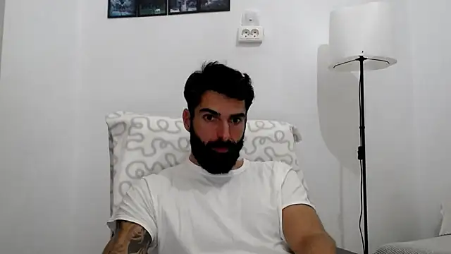 Verycutex online show from November 2025 08:14:01 AM