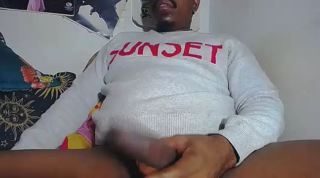 Snapshot of BlackRunning chatting on March 2025 03:37:02 AM BlackRunning online show from March 2025 03:37:02 AM