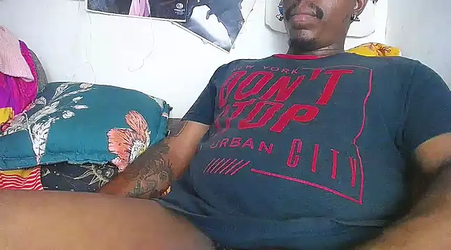 Snapshot of BlackRunning chatting on March 2025 01:16:01 AM BlackRunning online show from March 2025 01:16:01 AM