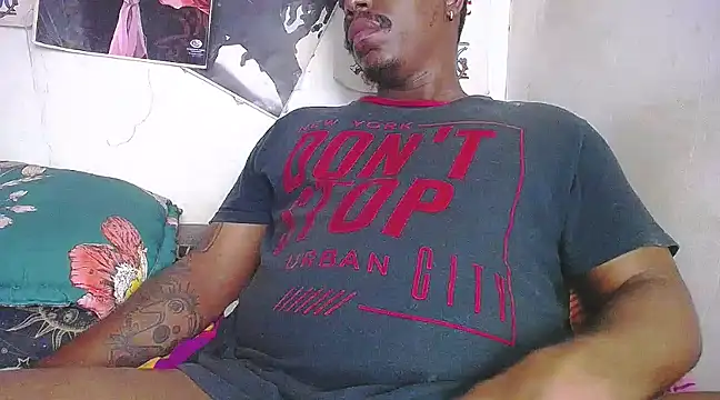 Snapshot of BlackRunning chatting on March 2025 02:19:01 PM BlackRunning online show from March 2025 02:19:01 PM