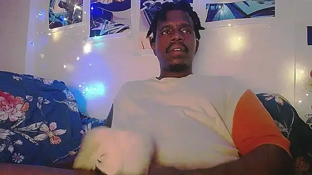 Snapshot of BlackRunning chatting on September 2025 03:43:01 AM BlackRunning online show from September 2025 03:43:01 AM