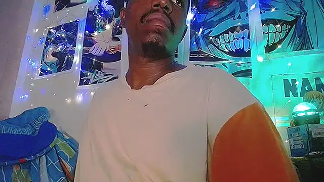 Snapshot of BlackRunning chatting on October 2025 02:45:01 AM BlackRunning online show from October 2025 02:45:01 AM