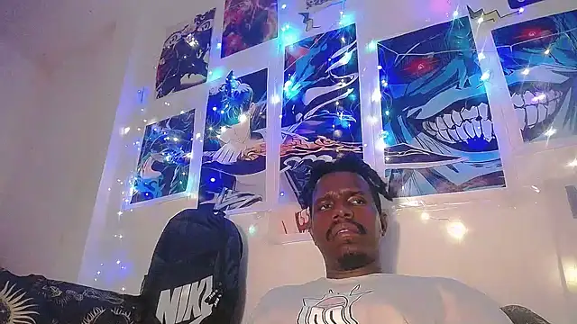 Snapshot of BlackRunning chatting on November 2025 04:26:02 AM BlackRunning online show from November 2025 04:26:02 AM