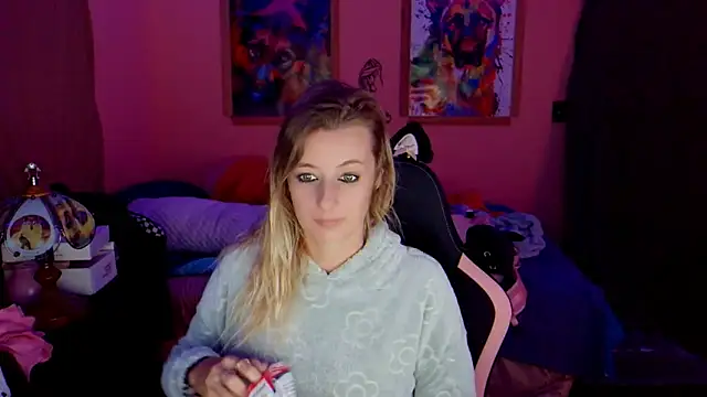 Snapshot of AsiaGoesPro chatting on November 2025 09:10:01 AM AsiaGoesPro online show from November 2025 09:10:01 AM