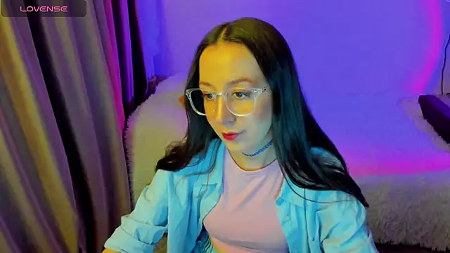 CurlySteph online show from March 2026 04:01:01 PM