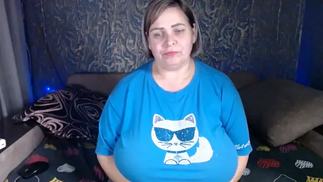 EvaCristal online show from December 2025 01:49:01 PM