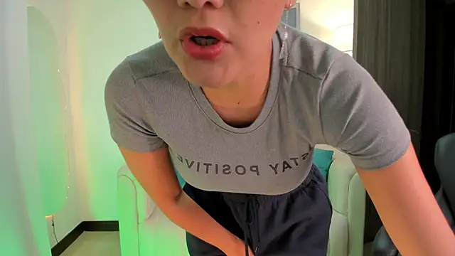 SaraParker  online show from October 2025 02:11:01 AM