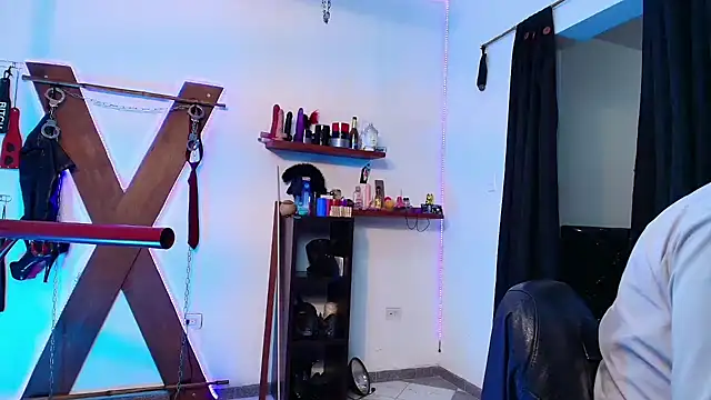 Snapshot of boy_n_girl chatting on December 2024 09:40:02 AM boy n girl online show from December 2024 09:40:02 AM