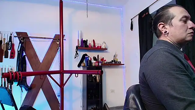 Snapshot of boy_n_girl chatting on February 2025 08:39:02 AM boy n girl online show from February 2025 08:39:02 AM