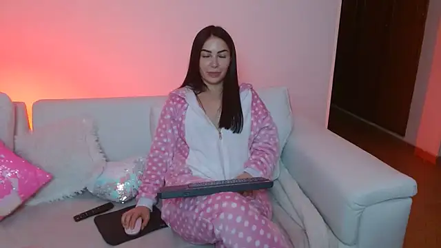 ariana28 online show from February 2025 11:48:02 PM