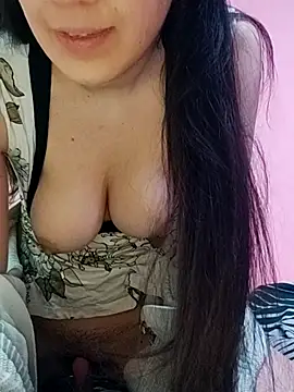 Snapshot of Amaya07 chatting on December 2025 08:37:02 PM Amaya07 online show from December 2025 08:37:02 PM