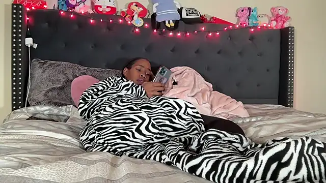 Cum2Charm online show from October 2025 02:56:02 PM