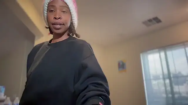 Cum2Charm online show from November 2025 07:13:01 PM